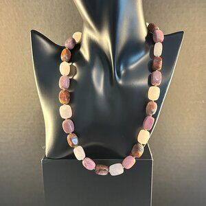 🌸 18” Pink Gemstone Necklace with Gold-Tone Clasp – Quartz, Rhodonite & Jasper